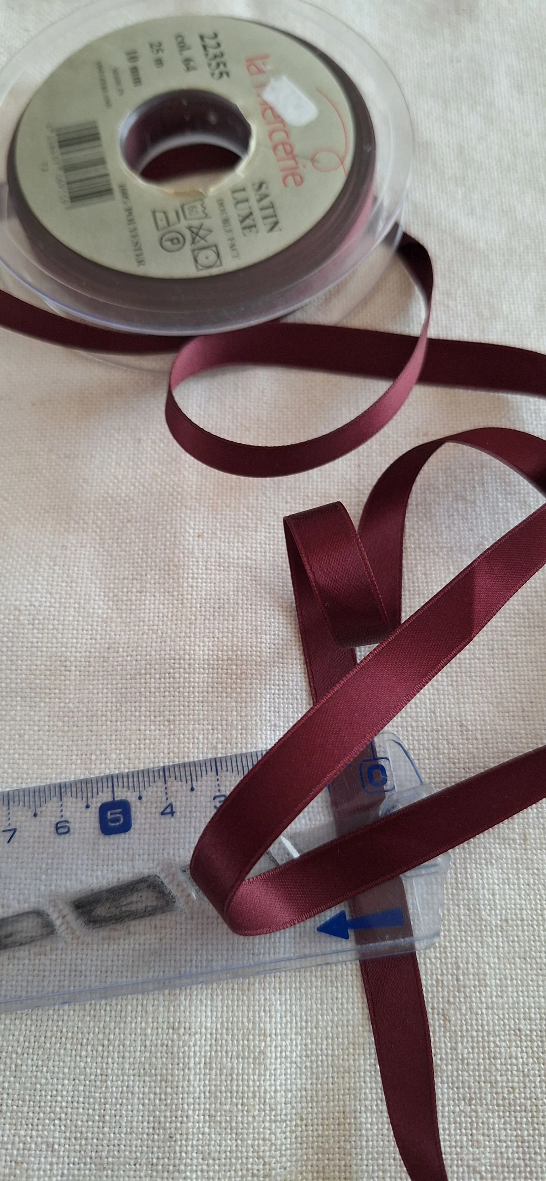 5 mètres de ruban satin 10 mm bordeaux 